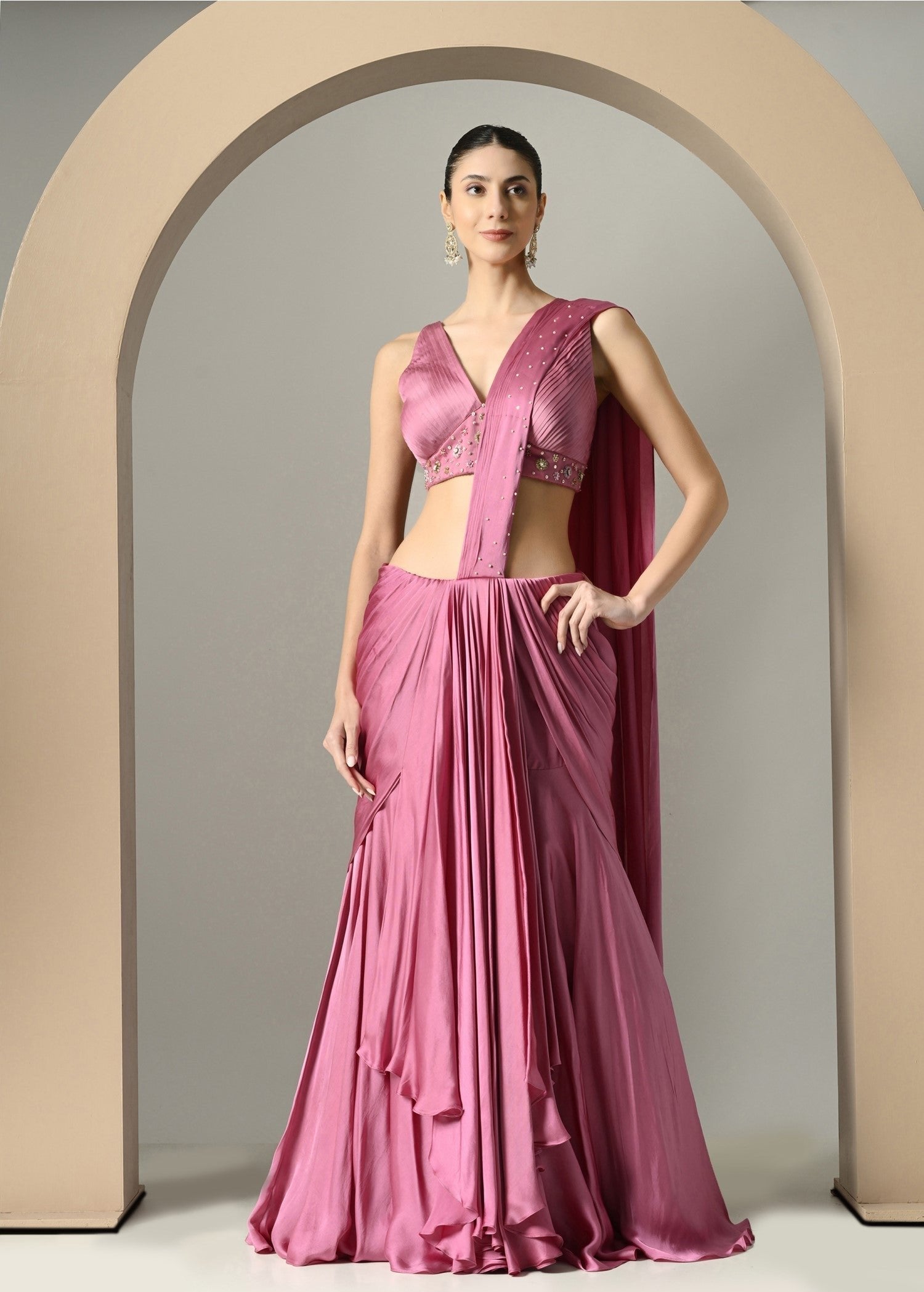 Styling Indo-Western Sarees | Shop Chic Sarees at SunantaMadaan 2025 Sunanta Madaan Couture Styling Indo-Western Sarees | Shop Chic Sarees at SunantaMadaan 2025 Sunanta Madaan Couture
