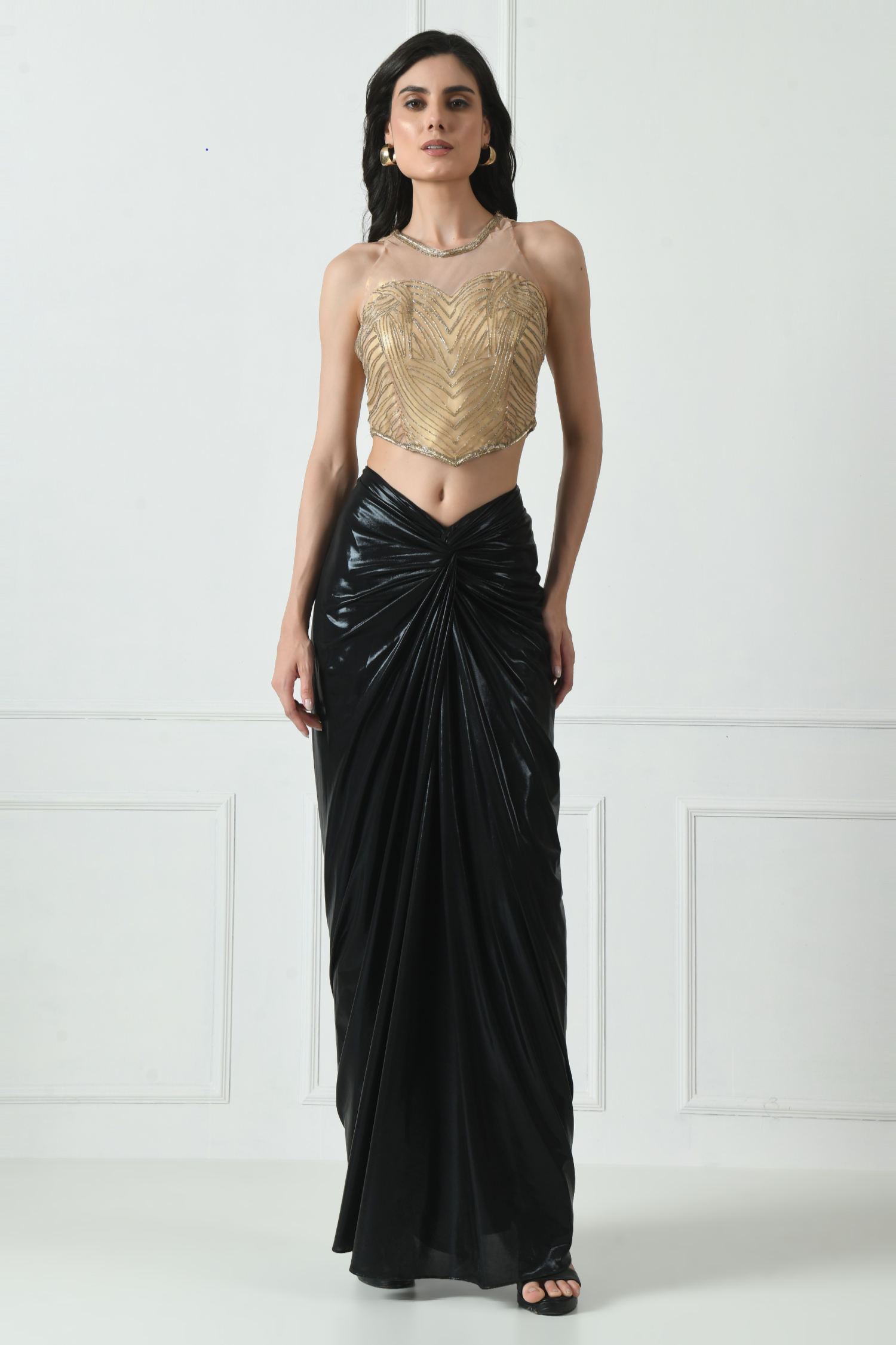 Black IndoWestern Skirt with Golden chic Modern Blouse Sunanta Madaan XXL Black IndoWestern Skirt with Golden chic Modern Blouse Sunanta Madaan XXL