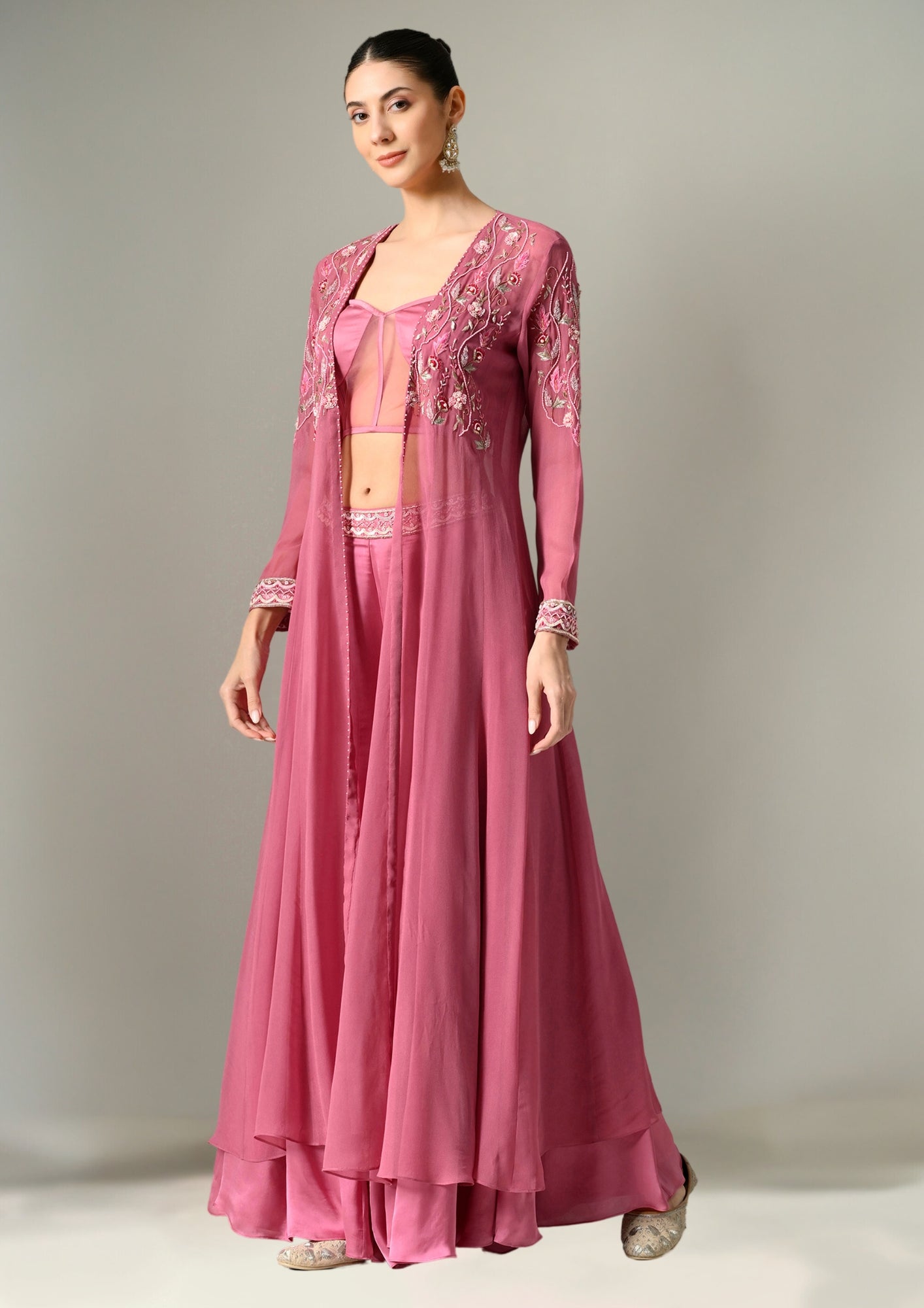 sharara for wedding, Sharara with Cape, Embroidered Sharara Set, Sunanta Madaan, Near Me, Sharara Set with Cape, Embroiderd Cape With Sharara, sharara set, sharara set for wedding, Sharara Dress, sharara set for women, sharara for women, sharara design, sharara dress for wedding, Kriti senon, Party wear online, Western blouse design saree