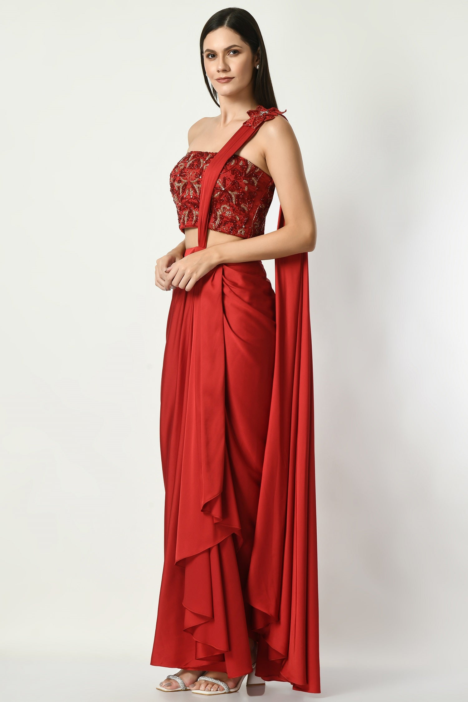 Indo-Western saree, Modern saree, Fusion saree, Pre Draped Saree for women, Draped saree for women, Stylish Indo-Western saree, Indo-Western saree for bridesmaids,
Elegant Indo-Western saree, Contemporary drape saree, Festive saree with modern blouse, Sunanta Madaan