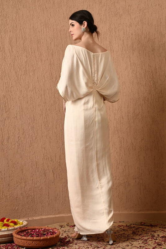 Luxury Silk Embroidered White Kaftan Dress for Weddings and Special Events – A luxurious satin organza embroidered white kaftan dress, ideal for weddings or special events, combining elegance with comfort.Kaftan, Ivory Kaftan, Party Wear, Occasion Wear, Festive Wear, Wedding Wear Kaftan, summer wedding kaftan