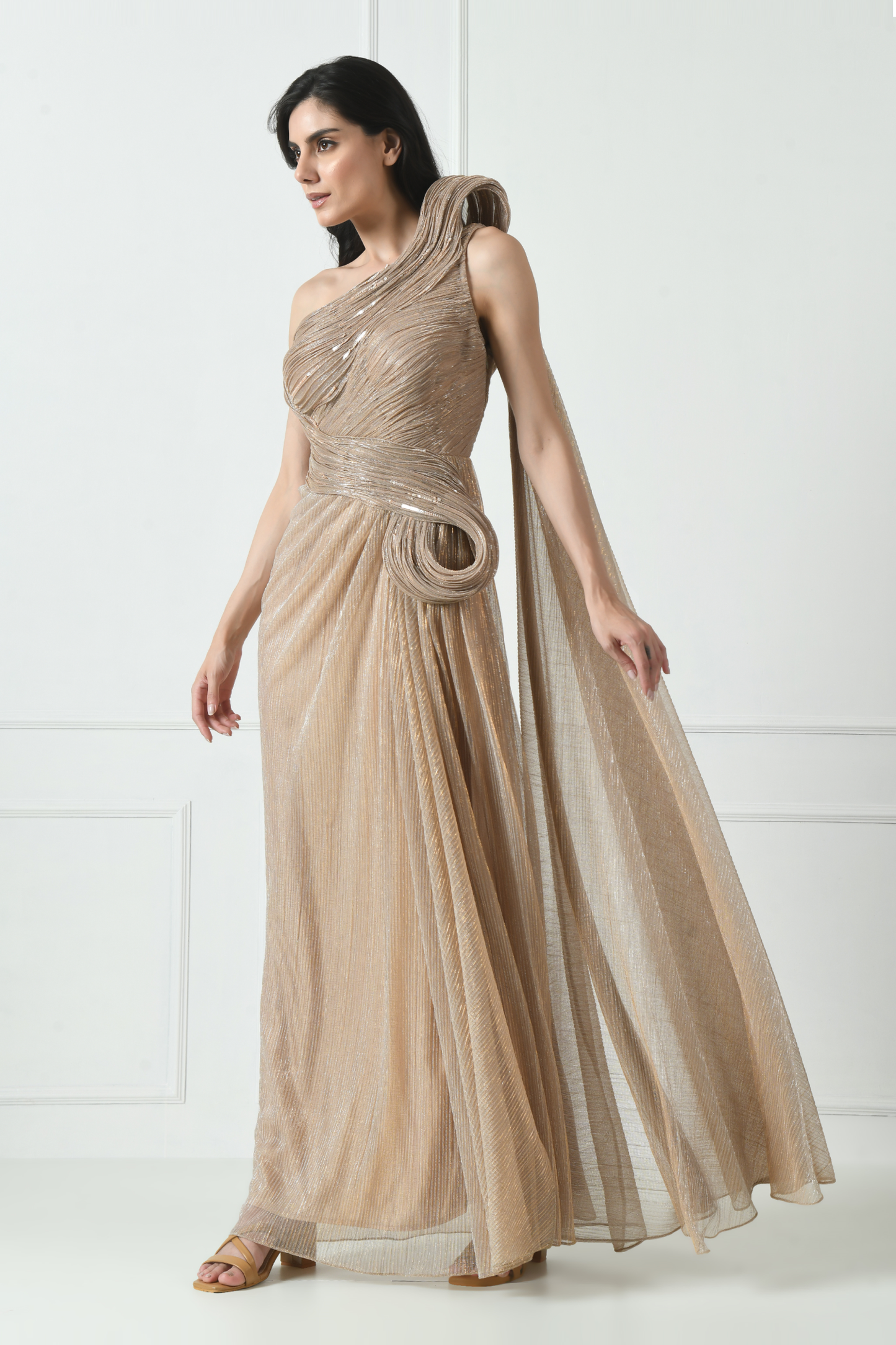 Sunanta Madaan Party Wear Cocktail Gown – Elegant Designer Evening Gown for Women | Perfect for Weddings, Red Carpet, and Formal Events | Luxury Fashion Statement