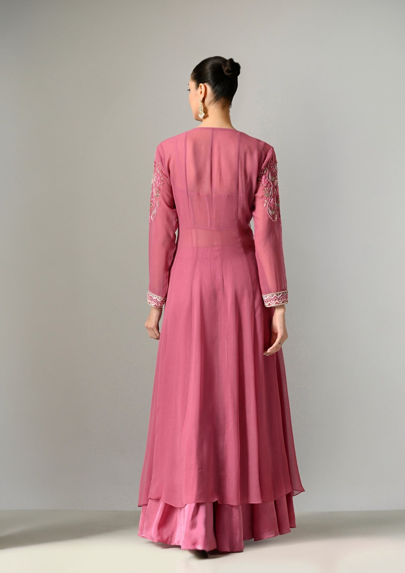 sharara for wedding, Sharara with Cape, Sunanta Madaan, Sharara for women, sharara set for wedding, sharara dress for women, sharara set for women, Sharara, Sharara Dress, Sharara Near Me, Sharara in Gurgaon, Embroidered Sharara Set,  Sharara set with boned corset