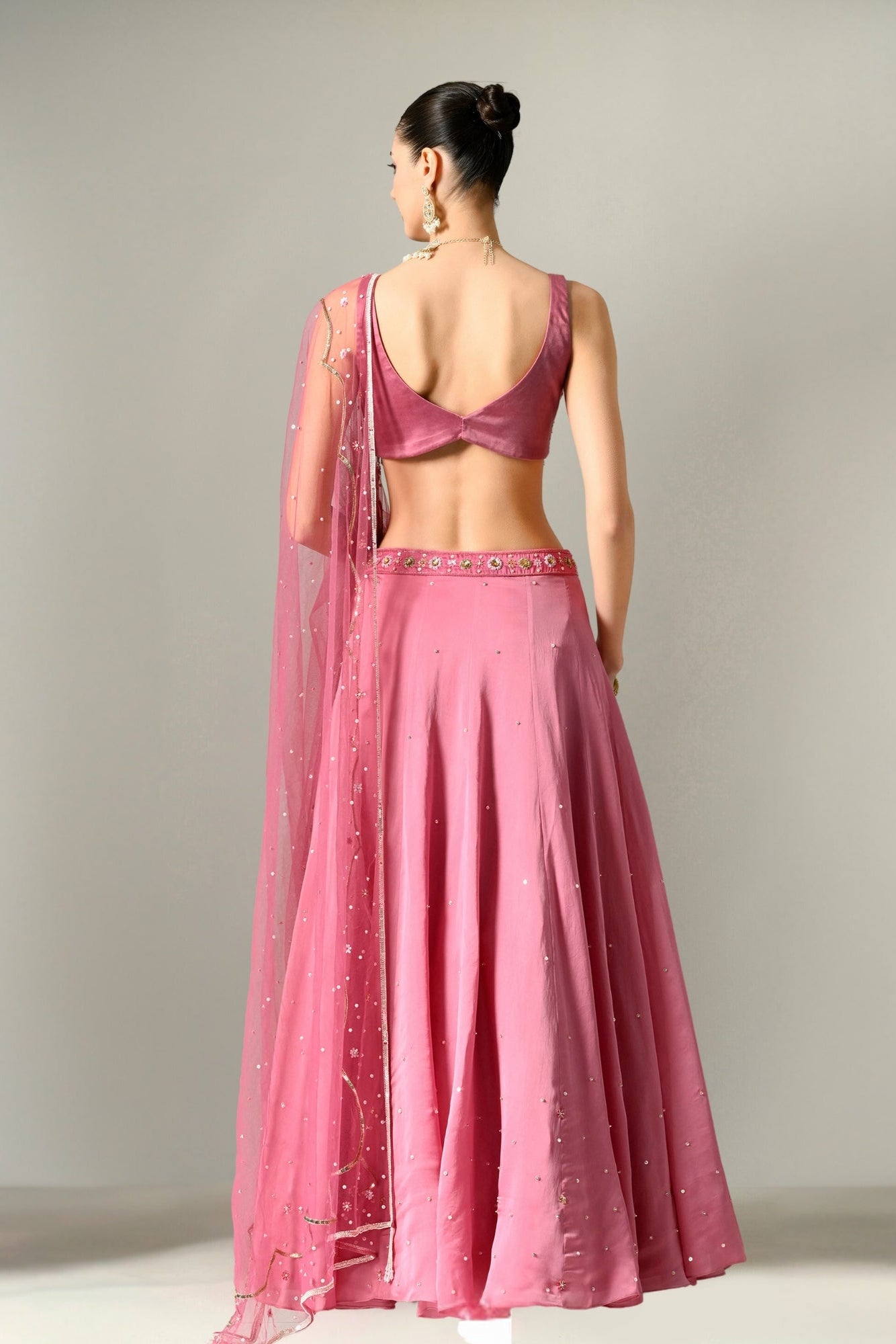 wedding wear lehenga choli, designer lehenga for women, crop top lehenga for women, cancan lehenga for lehenga, reception lehenga, lehenga wedding party, lehenga designs for women, designer lehenga, sunantamadaan lehenga designs, dulhan lehenga, online lehenga near me,  Sunanta Madaan Lehenga, lehenga near me, lehenga in Delhi, buy lehenga online