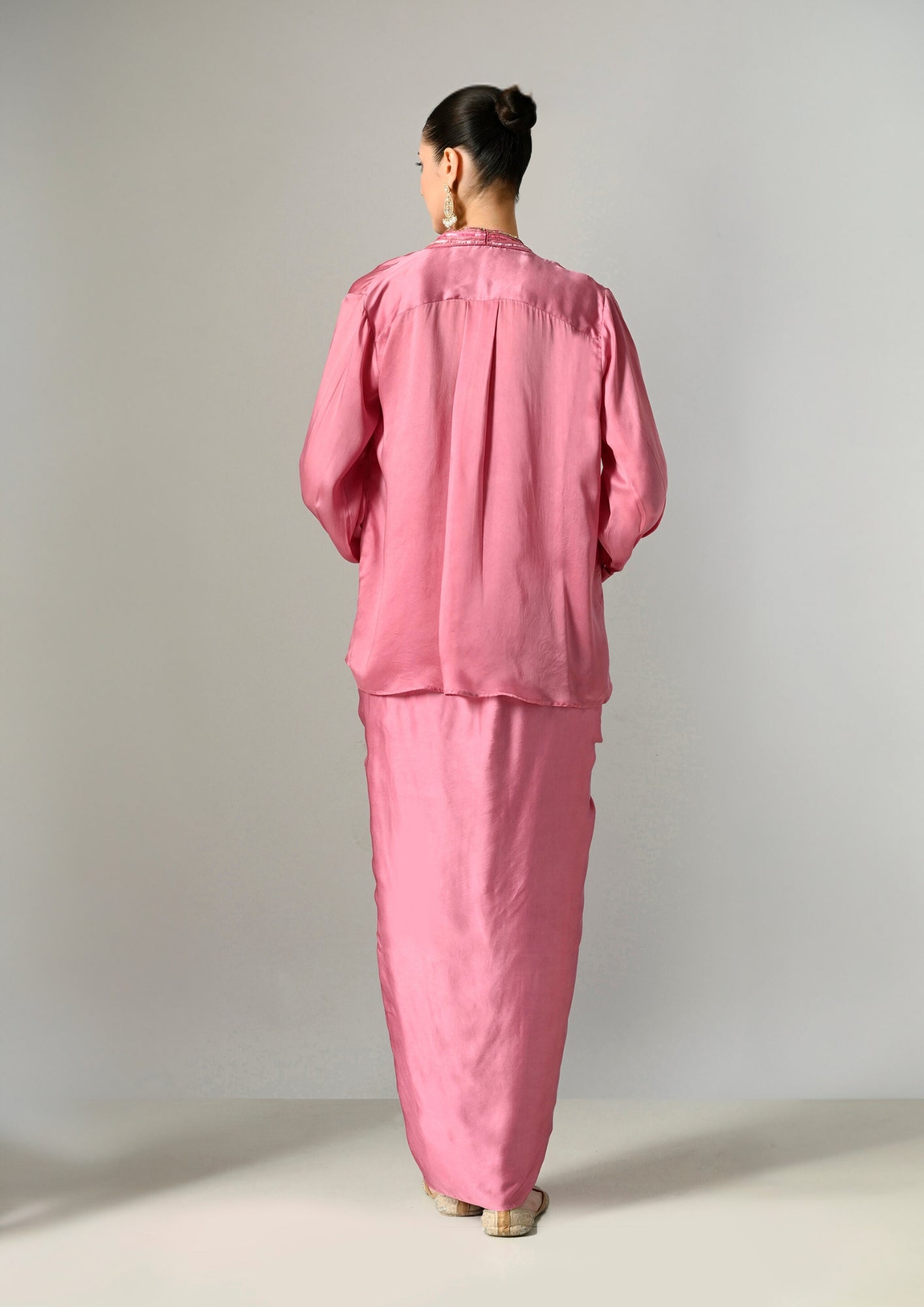 Indo western skirt dress, Sunanta Madaan, Near Me, Wedding Wear Skirt Dress, skirt dress for women, Skirt Set With Cape, Cape-inspired evening wear, Indo-western fusion skirt and top, Indo-western party wear skirt dress, Skirt Dress in Gurgaon, Party wear dress online for women, designer party wear for women, dresses for women online, wedding dress for women online, buy wedding dress, buy western design top for women online