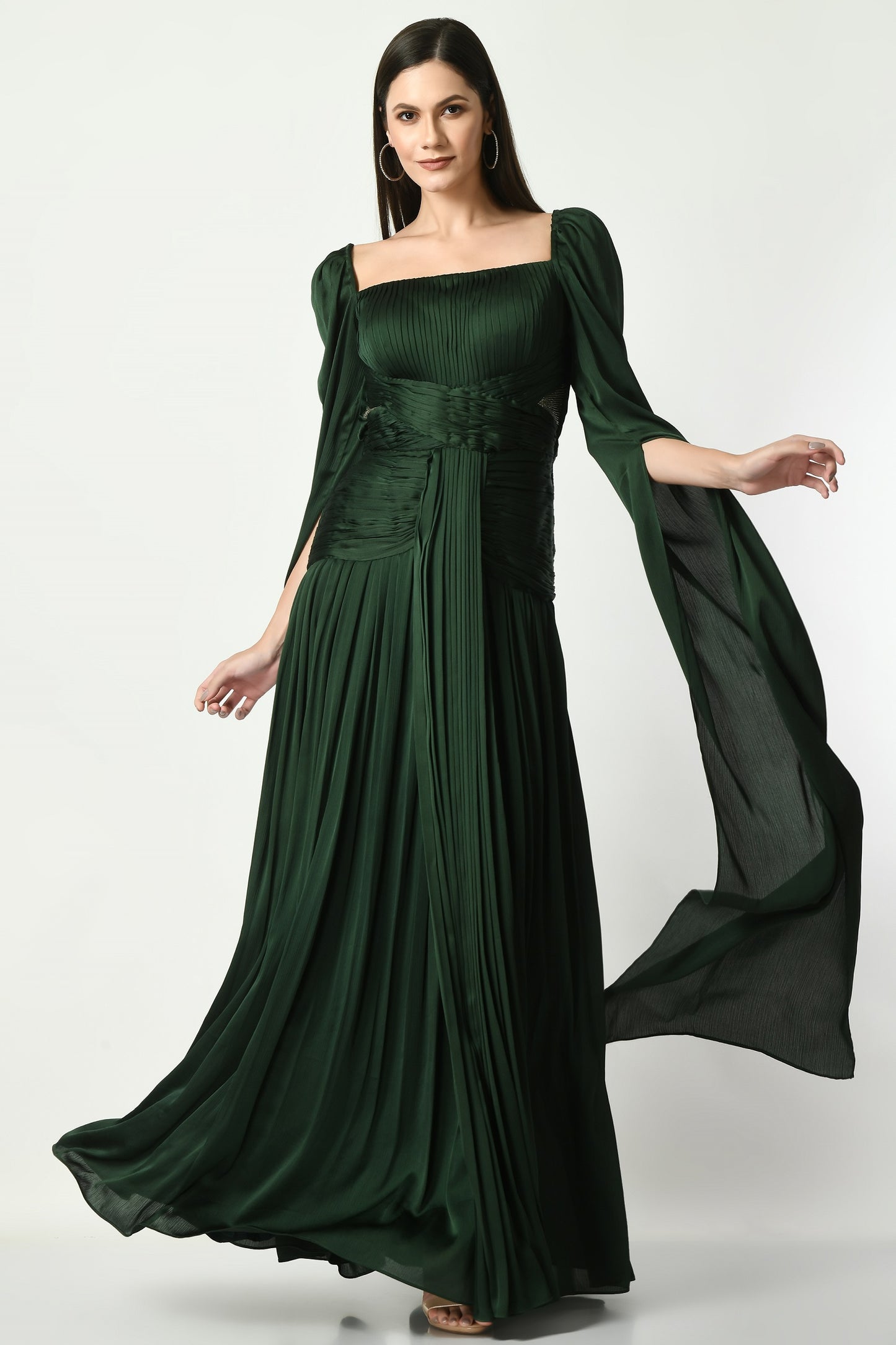 Green Western-style Indian gown, Indo-Western gown for mehendi, Cape Sleeve Gown for women, Indo-Western Long gown, Indo-Western gown with embroidery, Indo-Western cocktail gown, Modern Indo-Western gown, Near Me, Sunanta Madaan