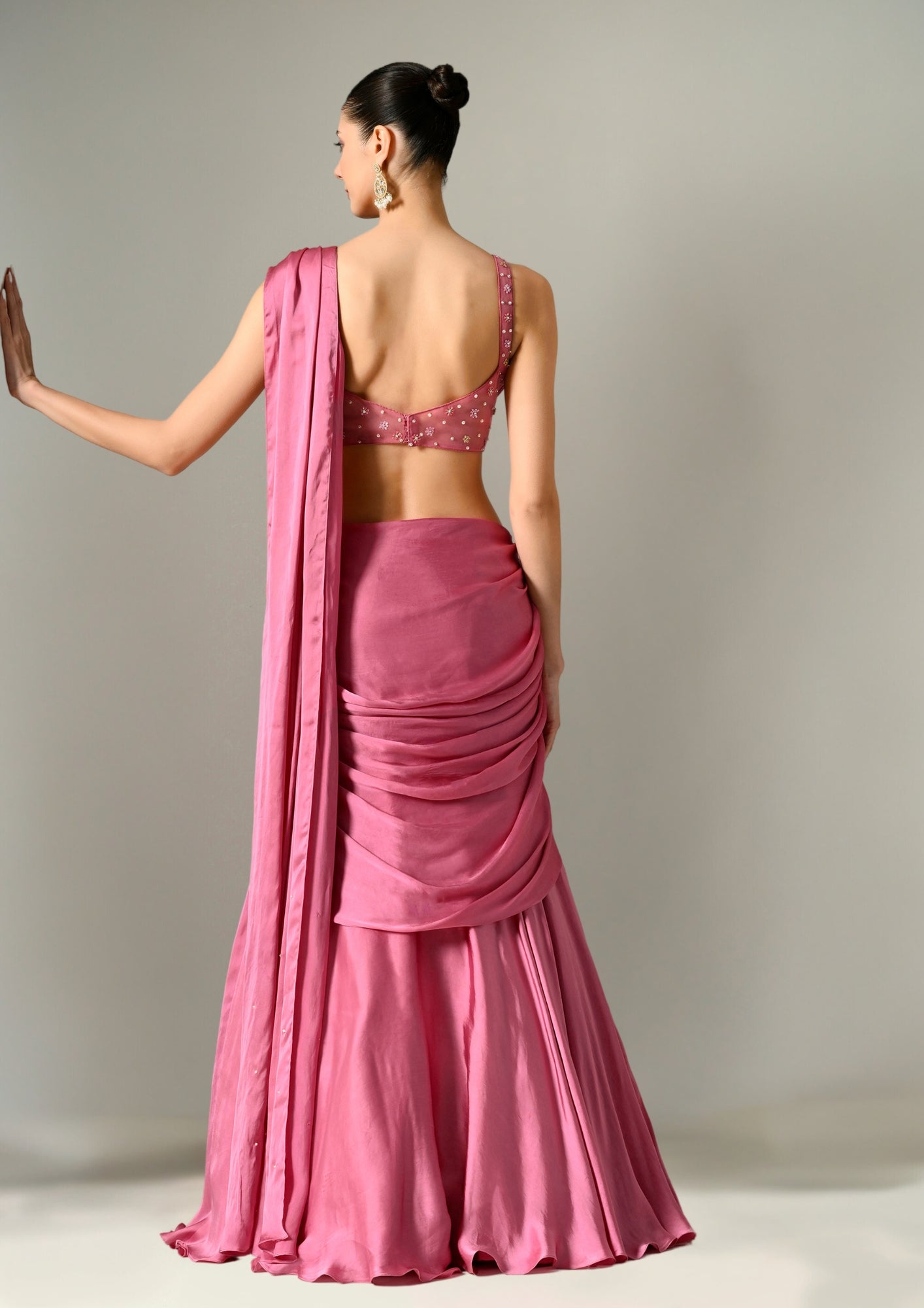 Indo Western Saree, Diwali Party Wear Saree, Occasion Wear Saree, Embroidered Saree, Festive Wear Saree, Sunanta Madaan, Bollywood Style, Trending Style, Pre Draped Saree, Cocktail Party Wear Saree, Cape Saree, Mordern Saree, Lehenga Saree in Gurgaon, Lehenga Saree Sunanta Madaan, Lehenga Saree Near Me, Lehenga Saree Gurgaon, Deepika Padukone Lehenga Saree