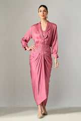 Indo western skirt dress, Indo western fusion skirt and top, Sunanta Madaan Skirt Set, Near Me, Wedding Wear Skirt Dress, Cocktail party Wear Skirt Set, Skirt Set With Cape, Festive Wear Skirt Set, Cape-inspired evening wear, indo western skirt dress for women, indo western skirt dress for ladies