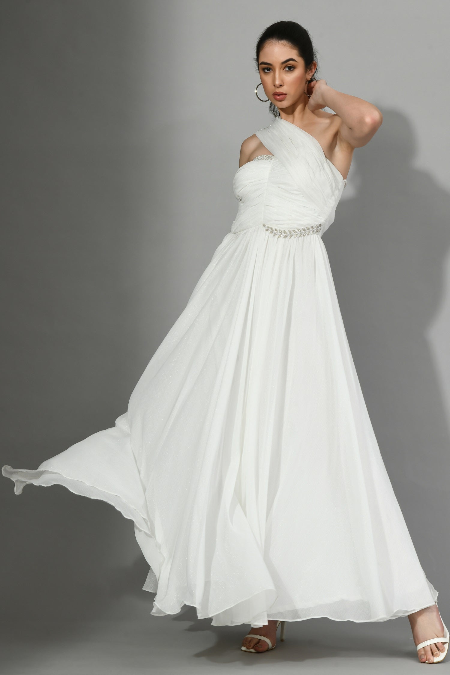 Wedding saree gown, Bridal saree gown, Ready-to-wear saree gown, Minimal Embroidery White Saree Gown, Embellished saree gown, Wedding saree gown, Reception saree gown, Engagement saree gown, Party wear saree gown, Tuskegee White Saree Gown