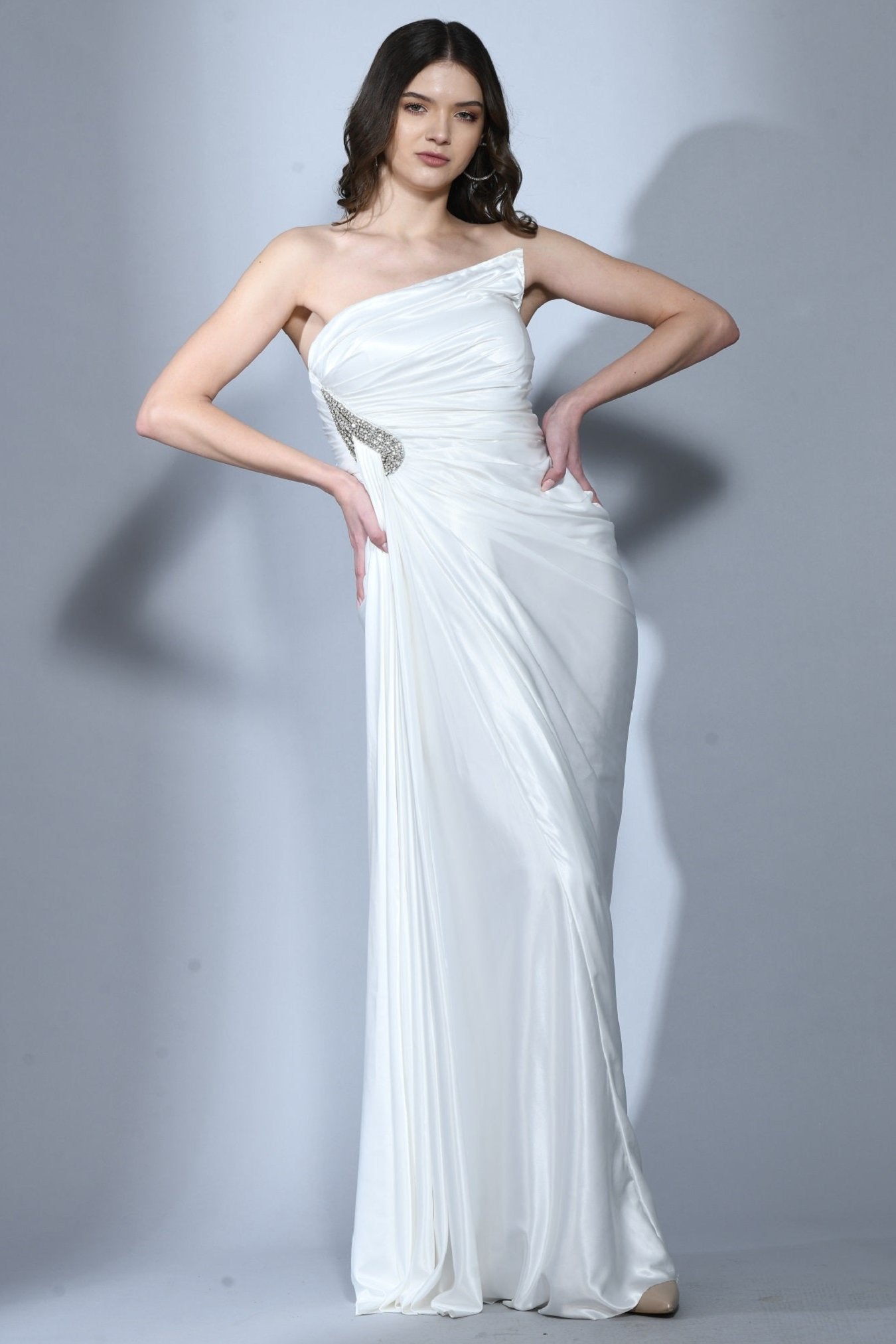 Indo-Western gown for sangeet, Long Gown for women, Embroidered Gown for women, Pre-draped Indo-Western gown, Flattering fit Indo-western Gown, Modern Indo-Western gown, Indo-Western gown for festivals, Near Me, Sunanta Madaan, Bollywood Style Gown, Trending Gown